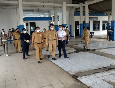 Kunjungan Ruang Kerja Bupati Kendal di Terminal Bahurekso Kendal (relokasi pedagang Pasar Weleri I pasca kebakaran)