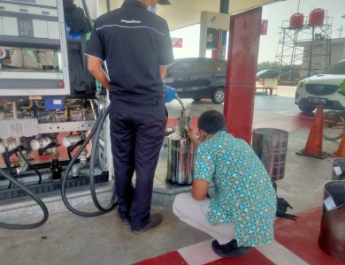 Pelaksanaan Kegiatan Tera Ulang di SPBU 41.513.01 Rest Area Km. 389 B Kabupaten Kendal