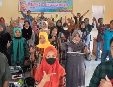 Pelatihan digitalisasi usaha mikro di Kecamatan Kangkung